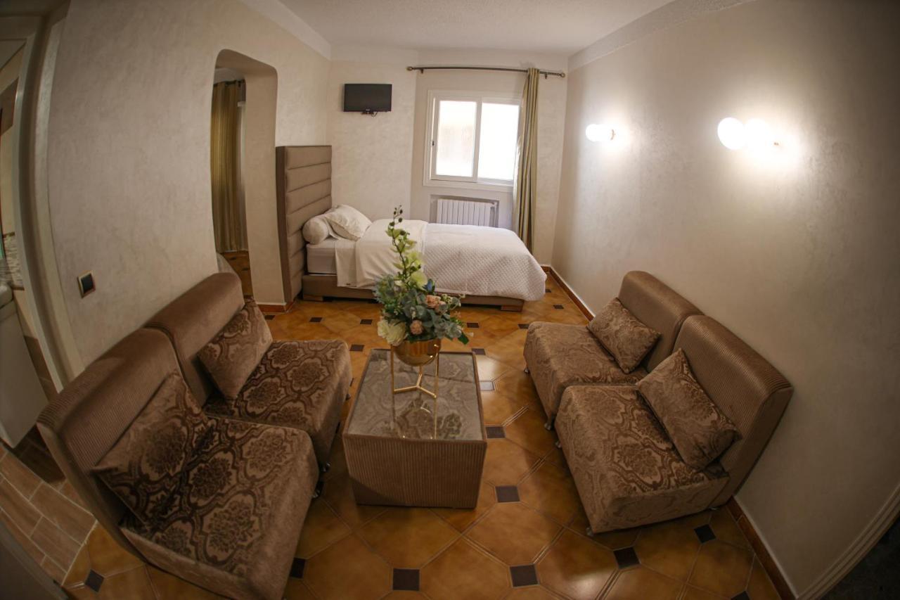 Hotel Des Lilas Oujda Bagian luar foto