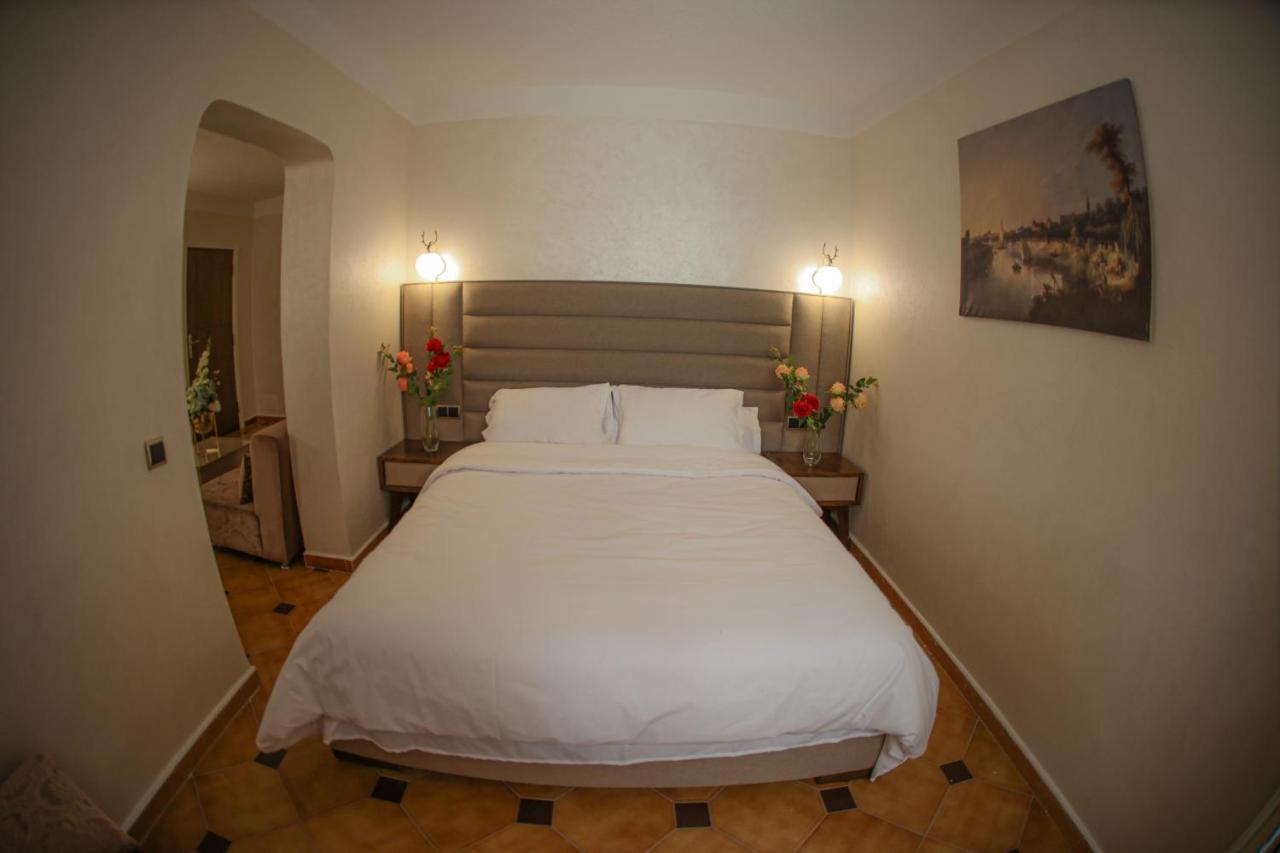 Hotel Des Lilas Oujda Bagian luar foto