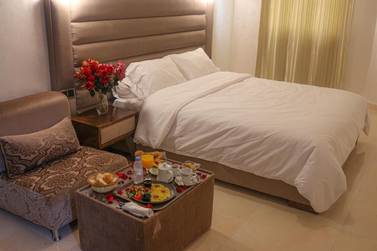 Hotel Des Lilas Oujda Bagian luar foto