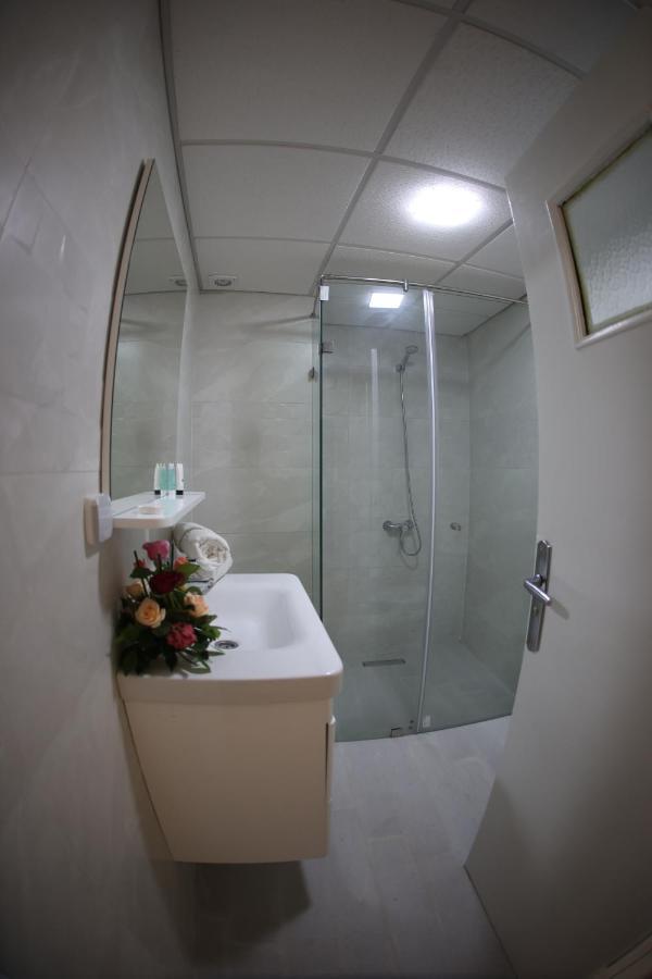Hotel Des Lilas Oujda Bagian luar foto