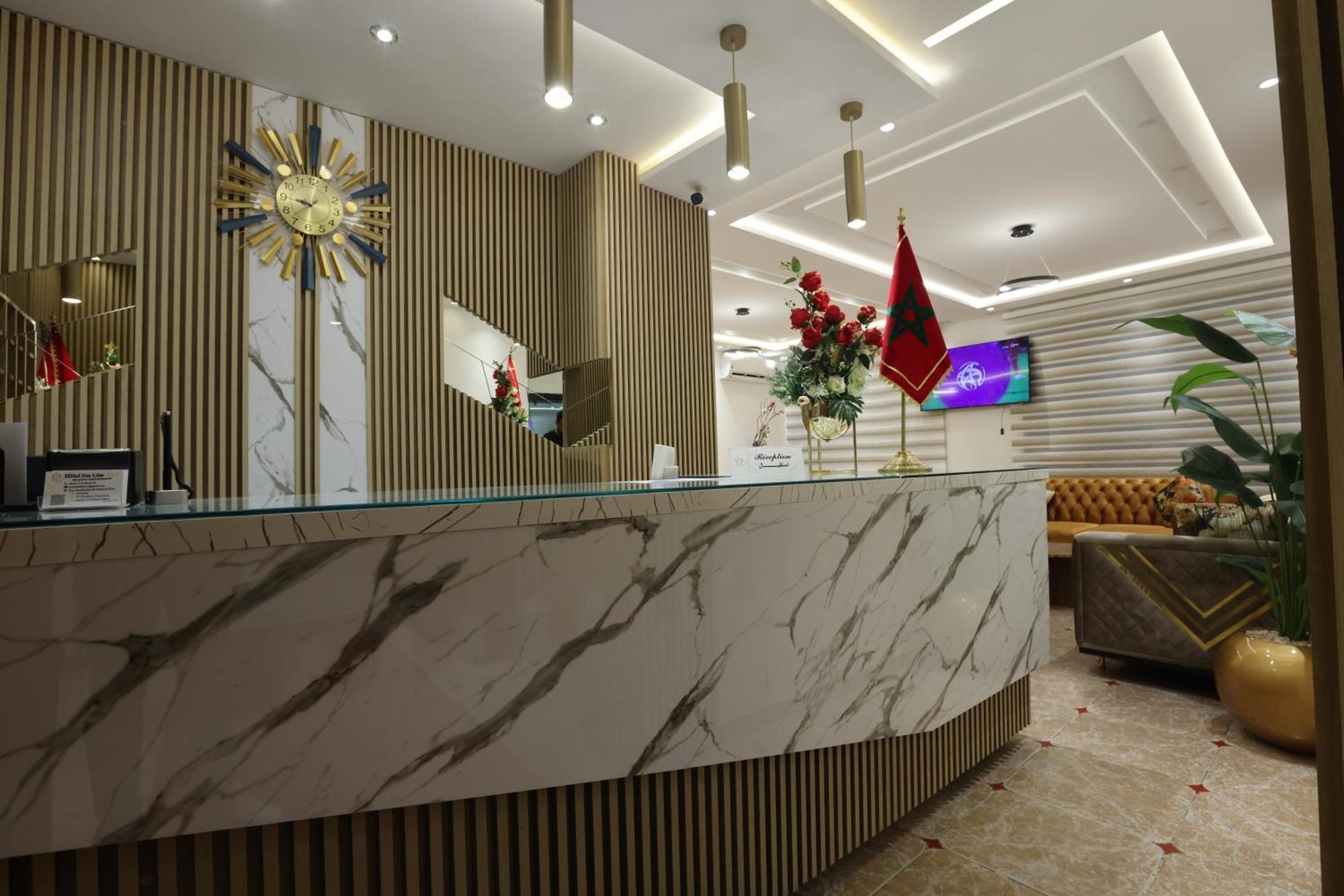 Hotel Des Lilas Oujda Bagian luar foto